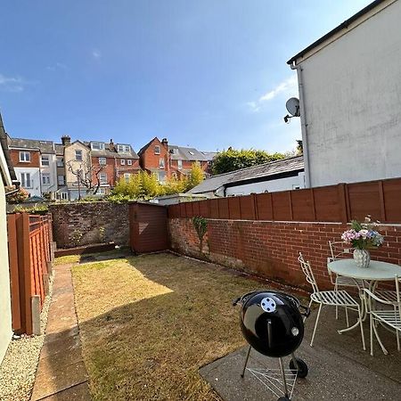 Stylish 3Br Cowes Cottage Close To The Waterfront Εξωτερικό φωτογραφία