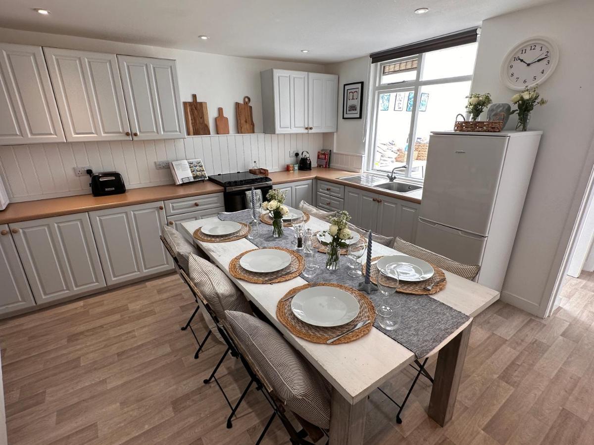 Stylish 3Br Cowes Cottage Close To The Waterfront Εξωτερικό φωτογραφία