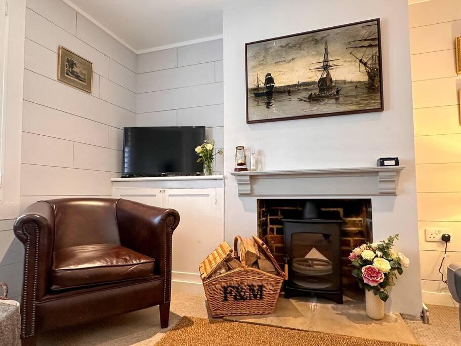 Stylish 3Br Cowes Cottage Close To The Waterfront Εξωτερικό φωτογραφία