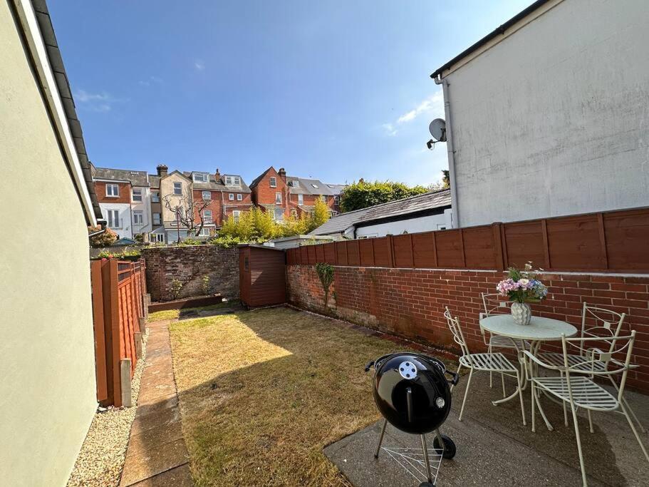 Stylish 3Br Cowes Cottage Close To The Waterfront Εξωτερικό φωτογραφία